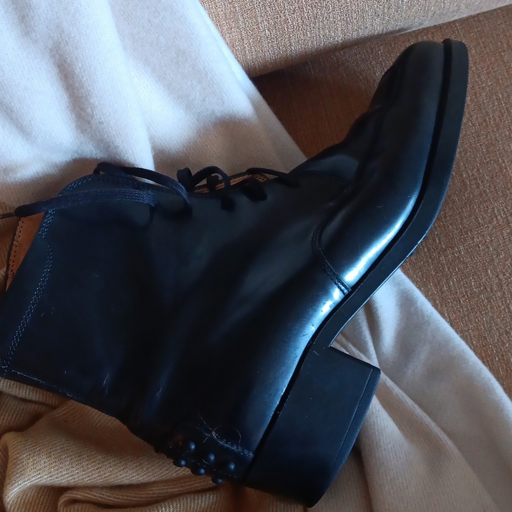 Tod's Black Leather Boots - Picture 7 of 12